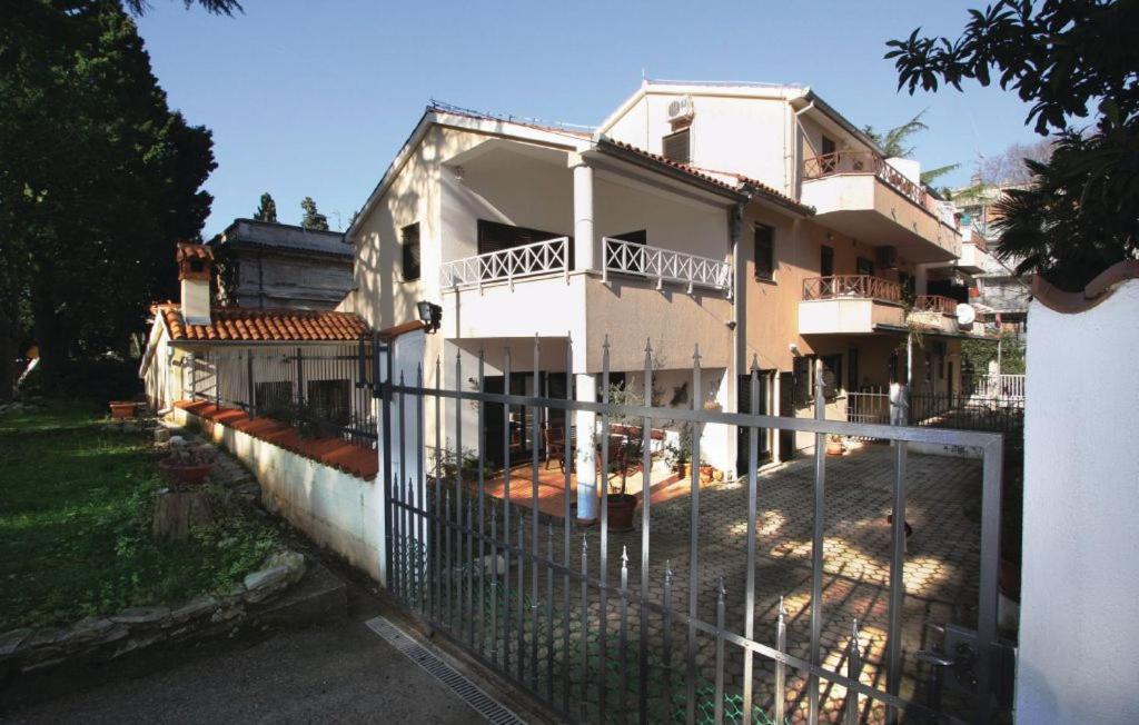 Ferienwohnung Lara Gortanova Bay Pula Exterior foto